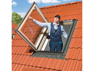 FAKRO PWP U3 PVC 78x118cm Παράθυρο Στέγης Εξόδου, με ενεργειακό υαλοπίνακα και στεγάνωση. 