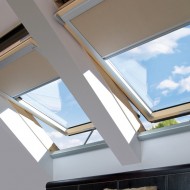 ARF-Z Wave Fakro 15V ηλεκτρική τέντα ρολό 114x118. Συμβατό με το παράθυρο στέγης FAKRO FTP Z-WAVE.