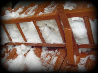 Σετ σχάρας συγκράτησης χιονιού για κεραμίδια (1 σχάρα συγκράτησης, 3 βάσεις στήριξης DB) Σετ σχάρας συγκράτησης χιονιού για κεραμίδια (1 σχάρα συγκράτησης, 3 βάσεις στήριξης DB)