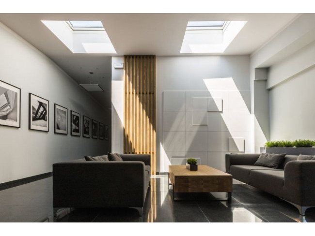 FAKRO - Παράθυρο ταράτσας DEF με ηλεκτρικό μηχανισμό ανοίγματος και ενεργειακό υαλοπίνακα τριπλής υάλωσης DU6. FAKRO - Παράθυρο ταράτσας DEF με ηλεκτρικό μηχανισμό ανοίγματος και ενεργειακό υαλοπίνακα τριπλής υάλωσης DU6.